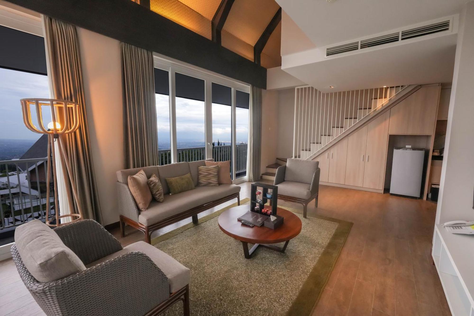 Amartahills Hotel And Resort Batu  Room photo