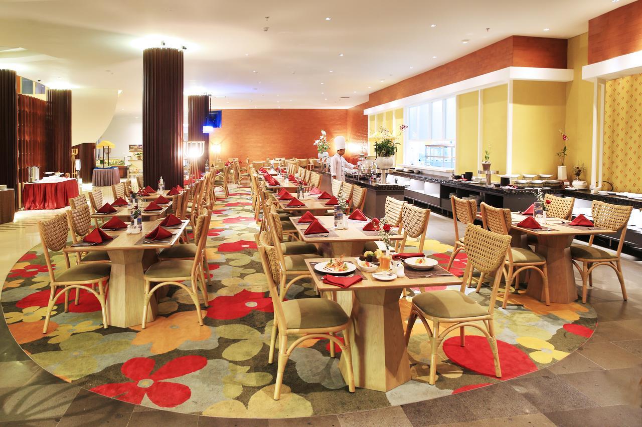 Amartahills Hotel And Resort Batu  Exterior photo